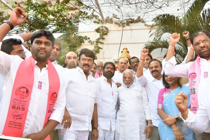 పార్టీ కార్యకర్తల కుటుంబాలకు BRS పార్టీ అండగా ఉంటూ ఆదుకుంటుందని మాజీమంతరులు తలసాని శ్రీనివాస్ యాదవ్, మహమూద్ అలీలు అన్నారు.