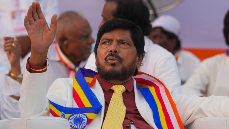 Ramdas Athawale wants to contest Lok Sabha Election 2024 Shirdi or Solapur Lok Sabha Election: अब लोकसभा चुनाव लड़ना चाहते हैं रामदास अठावले, इन दो सीटों का लिया नाम