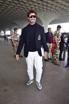 Pics: एयरपोर्ट पर लगा सितारों का मेला, सुजैन से लेकर विद्युत जामवाल तक स्टाइलिश अंदाज में स्पॉट हुए ये सितारे