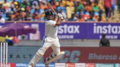 पर्दापणाच्या कसोटीत सरफराज खानचा सर्वात मोठा पराक्रम! थेट सुनील गावसकरांच्या क्लबमध्ये सामील