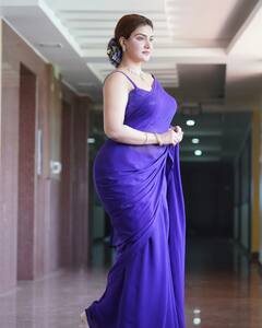 Honey Rose PHOTO: બ્લુ સાડીમાં હની રોઝનો જોવા મળ્યો ક્લાસી અવતાર