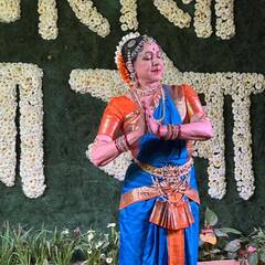 Hema Malini Pics: हेमा मालिनी ने शेयर की राम मंदिर में दी भरतनाट्यम परफॉर्मेंस की अनदेखी तस्वीरें, नीली साड़ी में सजी-धजी नजर 'ड्रीम गर्ल'