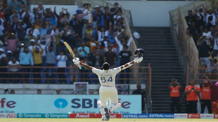 India vs England 3rd Test Rajkot  India sets 557 runs target for england  Yashasvi Jaiswal hits 214 runs not out ભારતે ઈંગ્લેન્ડને રાજકોટ ટેસ્ટ જીતવા આપ્યો 557 રનનો ટાર્ગેટ, યશસ્વીની ટી20 સ્ટાઈલમાં આતશબાજી સાથે અણનમ 214 રન