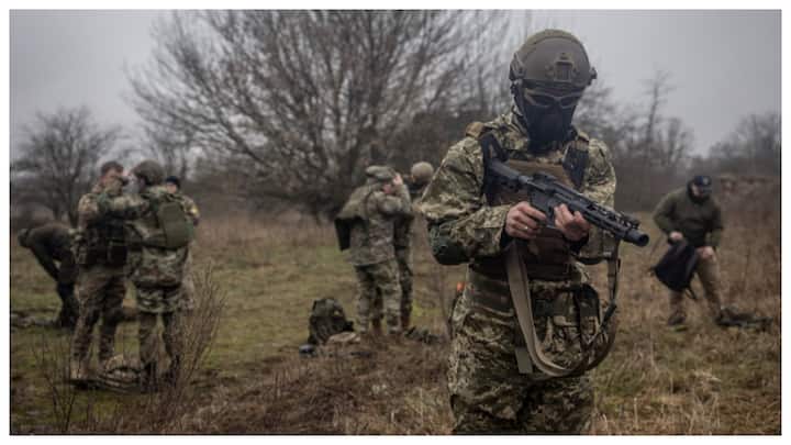 Ukraine Leaves Embattled Avdiivka As Shortages Bite, Putin Declares ‘Important Victory’ Ukraine Leaves Embattled Avdiivka As Shortages Bite, Putin Declares ‘Important Victory’