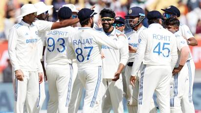 IND VS ENG 3rd Test India won the third Test against England by 434 runs. IND VS ENG 3rd Test : 434 ரன்கள் வித்தியாசம்! இங்கிலாந்தை வாரி சுருட்டி வீசிய இந்தியா! மிரட்டல் வெற்றி!