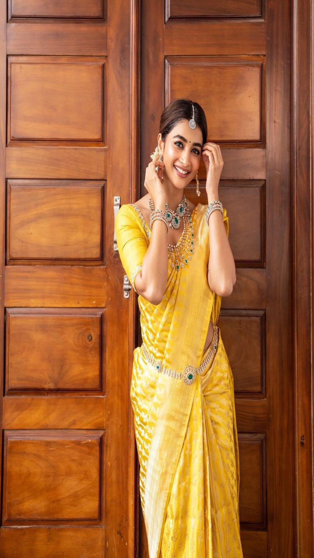 Leheriya Ikat Patola Yellow Saree – Sunasa