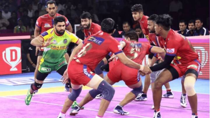 5. Dabang Delhi K.C. Vs Patna Pirates (101 points): 34-67 in PKL 3.     (Image Credit - prokabaddi.com)