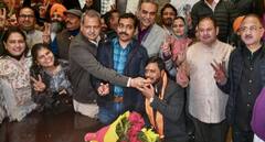 चंडीगढ़ के मेयर मनोज सोनकर ने दिया इस्तीफा, चुनाव में धांधली के आरोपों पर आज SC में होनी है सुनवाई