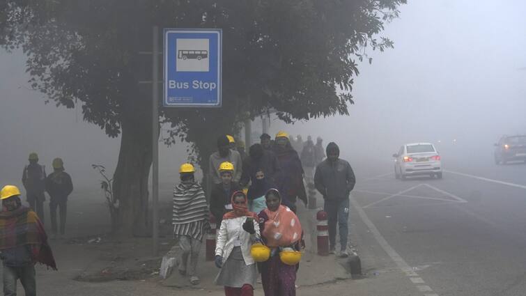 Delhi Weather Update Temperature incresed IMD forecast rain on next two days  Delhi Weather Update: दिल्ली में तेजी से बदल रहा मौसम, अगले दो दिन तक बारिश के आसार, जानें IMD का अपडेट