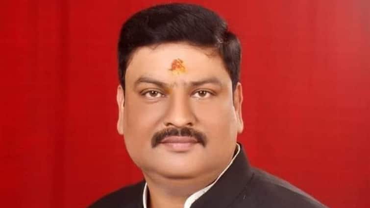 Ayodhya News newborn child death in hospital SP leader Pawan Pandey demanded action against culprits ANN UP News: अयोध्या में नवजात की मौत पर हंगामा, सपा नेता पवन पांडेय ने की कार्रवाई की मांग