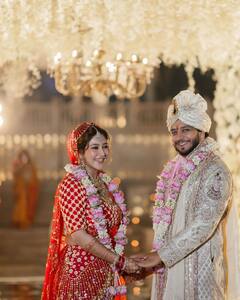 Sonarika wedding: పెళ్లి చేసుకున్న ‘జాదుగాడు’ బ్యూటీ సోనారిక - ఇవిగో ఫొటోలు