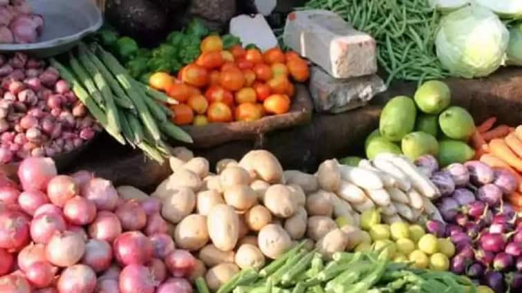 Vegetables price list february 19 2024 chennai koyambedu market Vegetable Price: வாரத்தில் முதல் நாளே இப்படியா? ஏற்ற இறக்கத்தில் காய்கறிகளின் விலை.. இன்றைய பட்டியல் இதோ..
