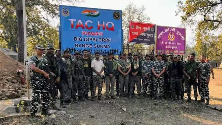 Chhattisgarh Sukma Puvarti Village First Time Nation Flag Unfurled Since Independence in Moaist Area खत्म हुआ हिडमा का आतंक, आजादी के 77 साल बाद नक्सलियों के गढ़ में लहराया तिरंगा