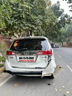 Hemant Godse car Accident : नाशिकचे खासदार हेमंत गोडसे यांच्या कारचा नवी दिल्लीमध्ये भीषण अपघात!