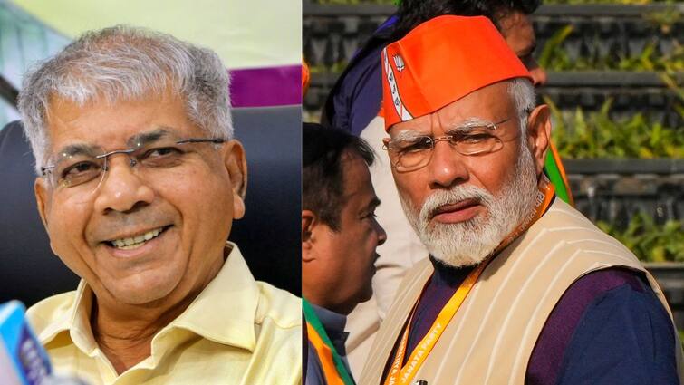 Prakash Ambedkar criticizes PM Narendra Modi Atmosphere fear in country 24 lakh Hindu families left the country marathi news देशात भीतीचे वातावरण, 24 लाख हिंदू कुटुंब देश सोडून गेले; प्रकाश आंबेडकरांचा मोदींवर निशाणा