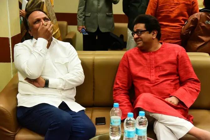Raj Thackeray and Ashish Shelar Meeting between discussion of Possibility of MNS BJP alliance maharashtra Politics marathi news Raj Thackeray : आशिष शेलार दिल्लीचा निरोप घेऊन राज ठाकरेंच्या भेटीला, मुंबईतील 6 जागांसाठी भाजपची रणनीती काय?