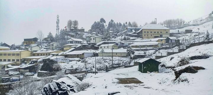 आईएमडी ने बताया कि पश्चिमी हिमालय क्षेत्र में बुधवार (21 फरवरी, 2024) को बारिश और बर्फबारी होने की संभावना है. पश्चिमी हिमालय क्षेत्र में लद्दाख, जम्मू कश्मीर और उत्तराखंड सहित कई राज्य आते हैं.