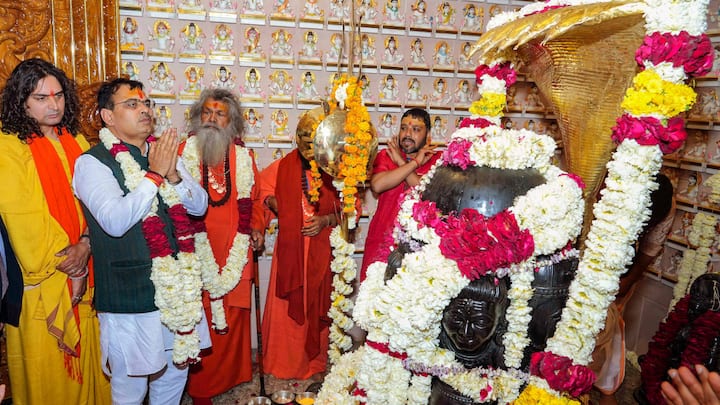 Shiva Temple: सीएम भजनलाल शर्मा ने ॐ आकृति वाले मंदिर की प्राण प्रतिष्ठा के दौरान कहा कि मंदिर की भव्यता देखकर मुझे खुशी हो रही है. इसे बनाने में 28 साल लग गए.