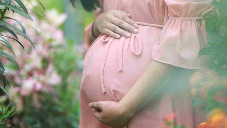 Italy Women Faked About Getting 17 Time Pregnant To Get Off From Work And Maternity Benefits 17 बार गर्भवती होने का किया नाटक, लाखों रूपये कमाए  और अब सलाखों के पीछे बंद
