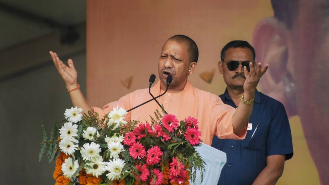 पांच सबसे लोकप्रिय सीएम में चार बीजेपी के, लेकिन टॉप पर कोई और, सर्वे में योगी को दूसरे स्थान पर Best CM Survey BJP leaders claim four spots in top five Naveen Patnaik most popular CM पांच सबसे लोकप्रिय सीएम में चार बीजेपी के, लेकिन टॉप पर कोई और, सर्वे में योगी को दूसरे स्थान पर