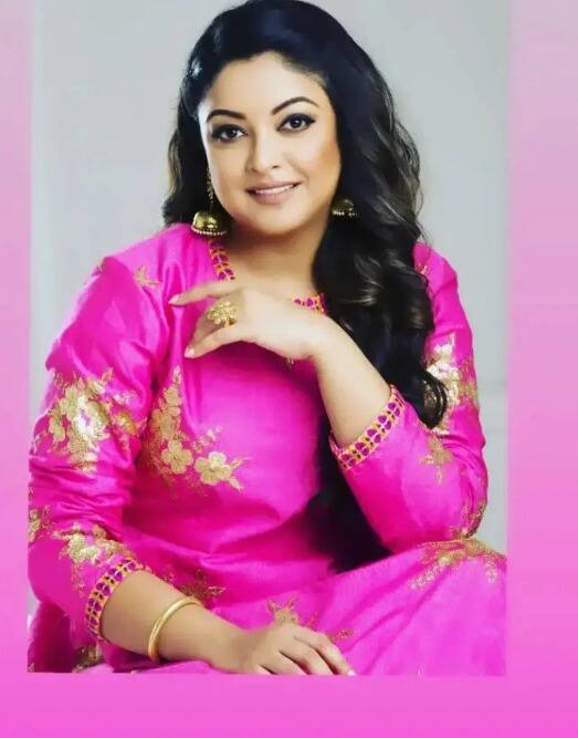 तनुश्री दत्ता- 'आशिक बनाया आपने' वाली गर्ल के नाम से मशहूर तनुश्री दत्ता ने भी काफी समय पहले ग्लैमर की दुनिया को अलविदा कह दिया था.