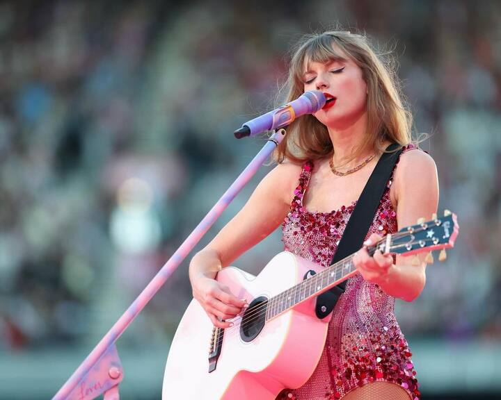 At the 2024 People's Choice Awards, singer-songwriter Taylor Swift and her partner Travis Kelce took home several trophies.