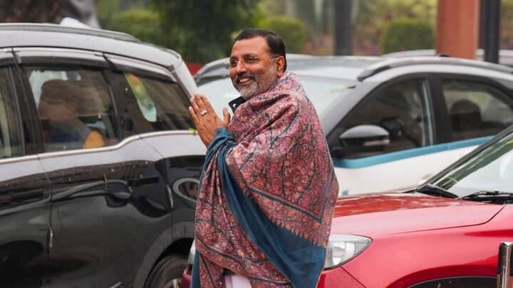 Uniform Civil Code BJP MP Nishikant Dubey on PM Narendra Modi Muslims Christians Goa Uttarakhand Madhya Pradesh Rajasthan Uniform Civil Code: यूसीसी लाकर मोदी सरकार खराब कर रही माहौल? देखिए, BJP सांसद ने क्या दिया जवाब
