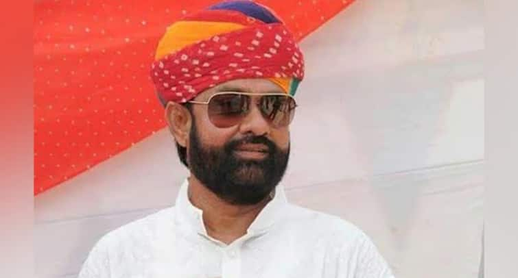 Mahendrajeet Singh Joins BJP Big Loss for Congress on Mewar Vagad Lok Sabha Seats Adivasi Vote Bank ANN Rajasthan Politics: जहां कांग्रेस सबसे ज्यादा मजबूत थी वहीं लगा तगड़ा झटका, महेंद्रजीत मालवीय के जाने से जानें क्या होगा नुकसान