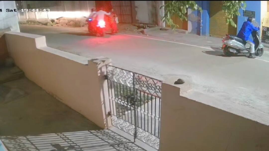 திருப்பத்தூரில் மூதாட்டியிடம் 11 சவரன் தங்கச் சங்கிலி பறிப்பு; சிசிடிவி காட்சிகள் வெளியாகி பரபரப்பு