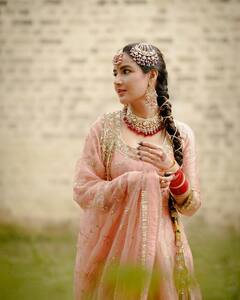 क्या जैस्मिन भसीन ने गुपचुप रचा ली है अली गोनी से शादी? दुल्हन बनकर इतराती दिखीं एक्ट्रेस, तस्वीरें वायरल