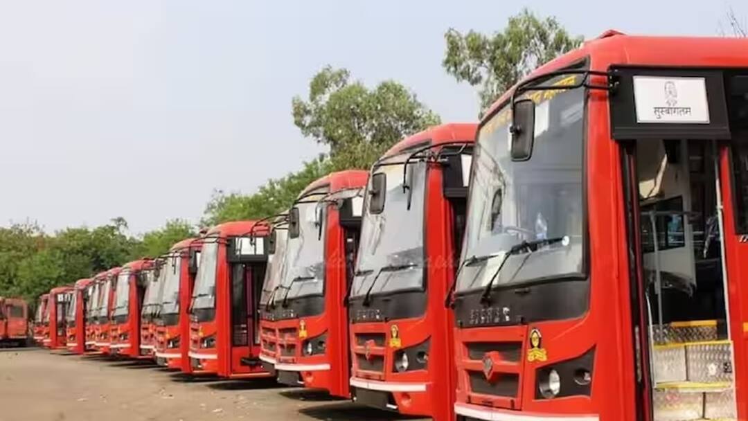 Maratha Reservation Update 4 thousand 800 ST bus trip canceled in Parbhani Hingoli district in two days Manoj Jarange Marathwada ST Mahamandal मराठवाड्यात मराठा आंदोलन तापलं, परभणी-हिंगोलीत दोन दिवसांत 4 हजार 800 बस फेऱ्या रद्द