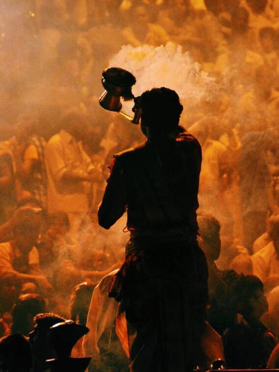 यूपी में किस धर्म के कितने लोग रहते हैं?