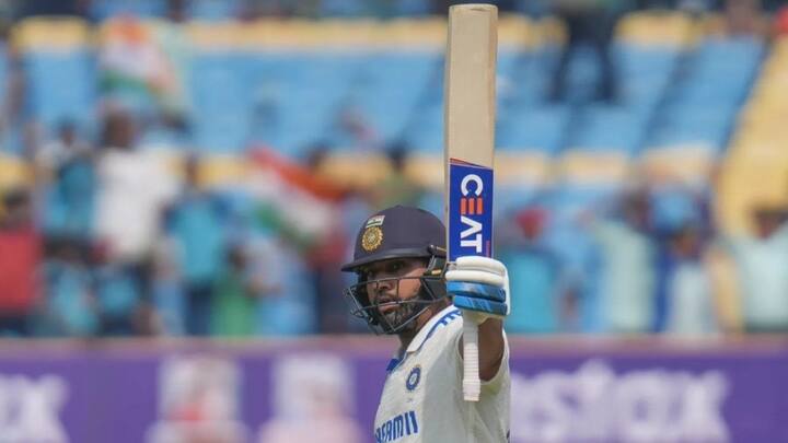 भारतीय टीम की राजकोट की जीत की कहानी कप्तान रोहित शर्मा ने लिखनी शुरू की. उन्होंने पहली पारी में मुश्किल में दिख रही टीम इंडिया को संभाला और बल्ले से शानदार 131 रनों की शतकीय पारी खेली. बल्लेबाजी के बाद मैच के तीसरे दिन रोहित ने शानदार कप्तानी करते हुए मजबूत दिख रही इंग्लिश टीम को पस्त कर दिया.