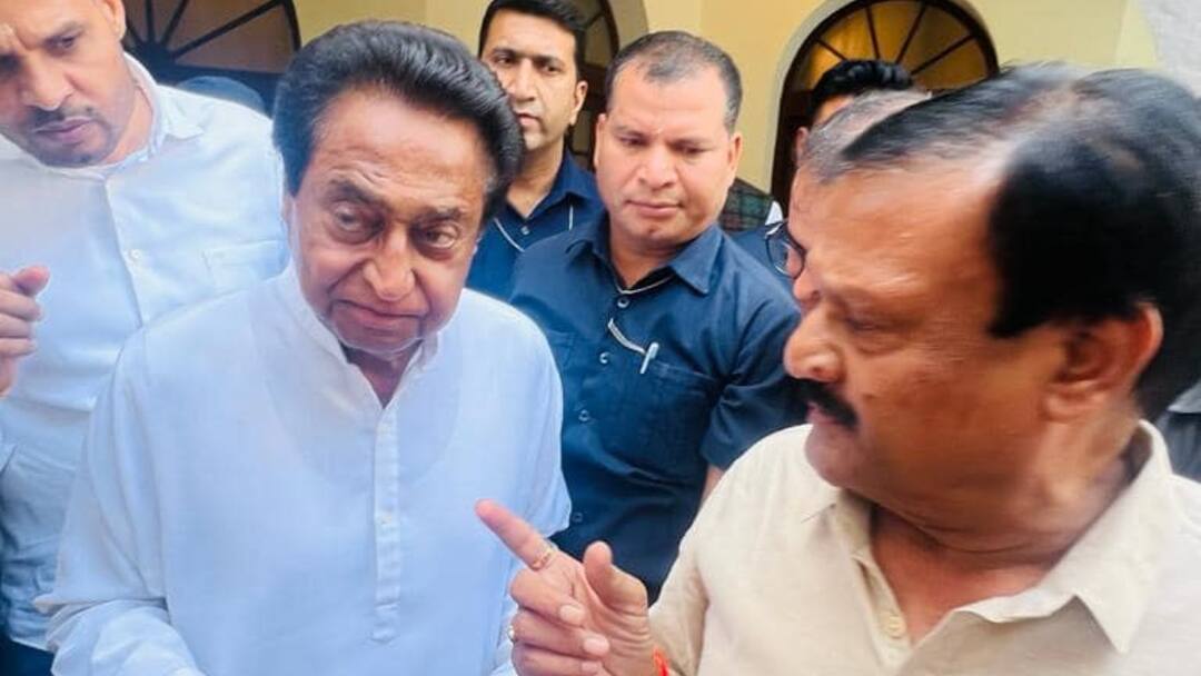 'हल्की-फुल्की नाराजगी... ', अब कमलनाथ के करीबी सज्जन सिंह वर्मा ने नकुलनाथ पर कर दिया बड़ा दावा Sajjan Singh Verma on Congress Leader Kamal Nath And Nakul Nath 'हल्की-फुल्की नाराजगी... ', अब कमलनाथ के करीबी सज्जन सिंह वर्मा ने नकुलनाथ पर कर दिया बड़ा दावा