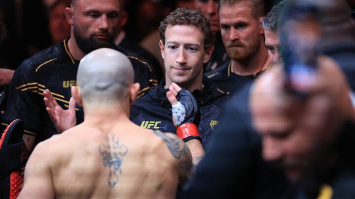 Alexander Volkanovski and Mark Zuckerberg moments before the match kicked off. (Image Source: Getty)