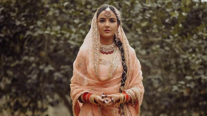 Jasmin Bhasin treated fans with pictures in a peach suit with proper Punjabi wedding accessories and look; check out