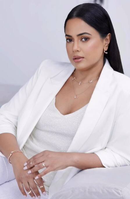 समीरा रेड्डी- फिल्म 'मुसाफिर' में 'इश्क ना करियो' में धांसू आइटम नंबर करके समीरा रेड्डी ने इंडस्ट्री में अपनी एक अलग पहचान बनाई थी. बावजूद इसके बॉलीवुड में वह अपना सिक्का नहीं जमा पाईं.