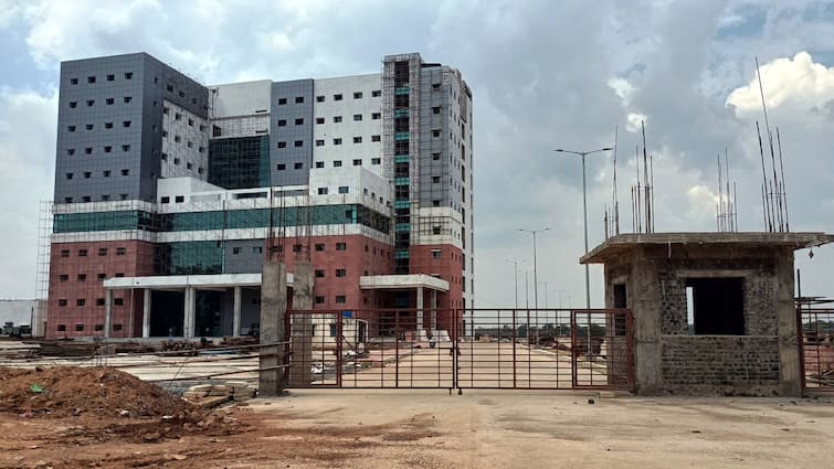 Chhattisgarh Bastar Jagdalpur super speciality hospital may be ready before Lok Sabha Elections 2024 ANN Chhattisgarh News: जगदलपुर में 5 साल से चल रहा है सुपर स्पेशलिटी हॉस्पिटल का निर्माण, अब अधिकारियों ने किया ये दावा