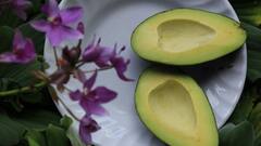 Low Sugar Fruits: ரத்ததில் சர்க்கரை அளவை கட்டுக்குள் வைக்க உதவும் பழங்கள் லிஸ்ட் இதோ!