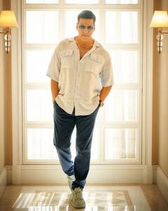 Guess Who: इस एक्टर ने दी थी 16 बैक टू बैक फ्लॉप...फिर भी कहलाया बॉलीवुड का सुपरस्टार, पहचाना ?