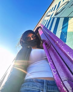 Ritika Singh Photos: మాస్క్ వెనుకున్న రౌడీ బేబీని గుర్తుపట్టారా!