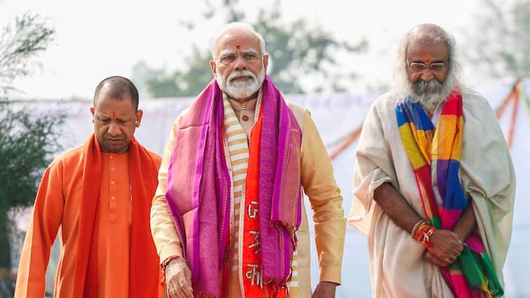 Watch: शबरी, विदुर और भगवान कृष्ण का जिक्र कर आचार्य प्रमोद कृष्णम ने की PM मोदी की तारीफ, जानिए क्या कहा Acharya Pramod Krishnam praised PM Narendra Modi by mentioning Shabari, Vidur and Lord Krishna Watch Video Watch: शबरी, विदुर और भगवान कृष्ण का जिक्र कर आचार्य प्रमोद कृष्णम ने की PM मोदी की तारीफ, जानिए क्या कहा