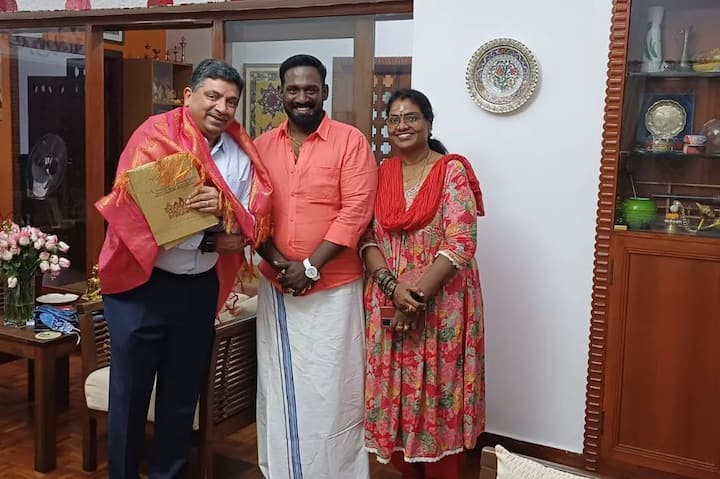 தமிழக தகவல் தொழில்நுட்பத்துறை அமைச்சர் பழனிவேல் தியாகராஜனுடன் ரோபோ ஷங்கர் - பிரியங்கா ஷங்கர்
