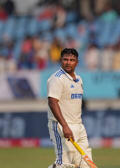 सरफराज़ खान की जर्सी नंबर में छिपा है उनके पिता का नाम