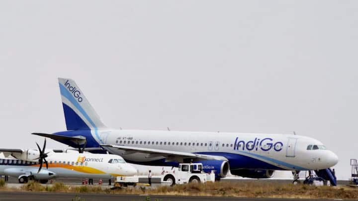 Indigo Flight Delhi To Srinagar Viral video trending video Severe Turbulence Bad Weather Airline Response 'Narrow Escape': Passengers Cling To Seats As Delhi-Srinagar IndiGo Flight Faces 'Severe Turbulence' — WATCH