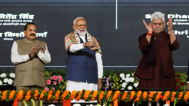PM Narendra Modi foundation stone of 6 stations of Ajmer Railway Division 26th Udaipur also include ann Rajasthan News: अजमेर रेलवे मंडल के 6 स्टेशनों का PM Modi करेंगे शिलान्यास, जानिए क्या होगा खास?