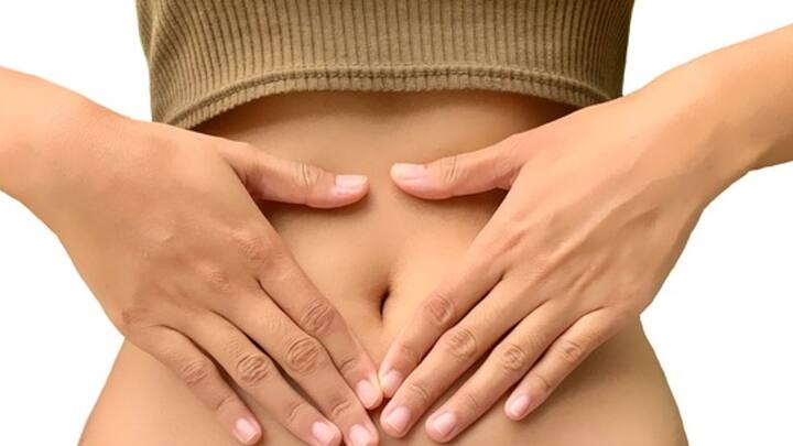 புதினா இலைகளில் நிறைந்திருக்கும் ன்டி - பாக்டீரியல் மற்றும் ஆன்டி - செப்டிக் பண்புகள் அஜீரண கோளாறுகளில் இருந்து நிவாரணத்தை அளிக்க உதவுகிறது.