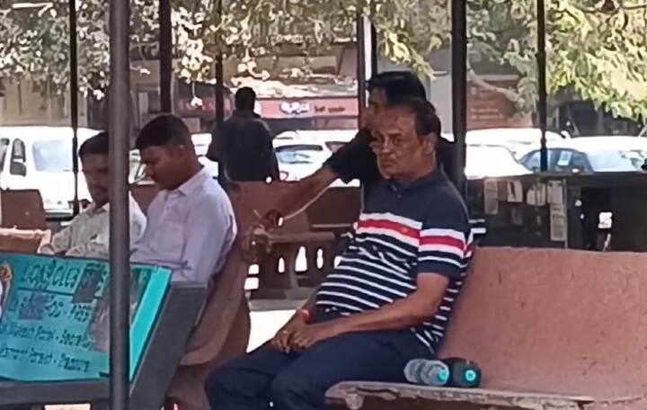 વ્હાલસોયી દીકરીના આપઘાતના પગલે પરિવાર શોકમાં ગરકાવ થઇ ગયો હતો. તાનિયાના મૃતદેહને પીએમ અર્થે સિવિલ હોસ્પિટલ ખસેડવામાં આવ્યો હતો.