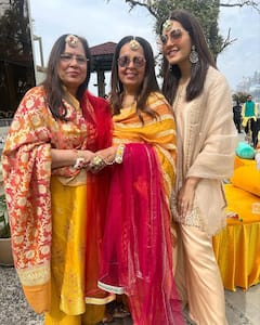 Raashi Khanna : హల్దీ వేడుకల్లో రాశి ఖన్నా.. బంధుమిత్రులతో హాయిగా గడిపేస్తున్న బ్యూటీ