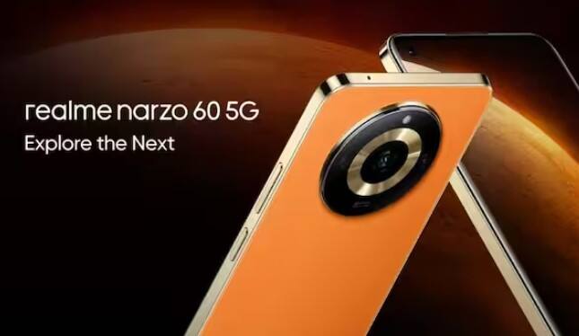 અમારી લિસ્ટમાં બીજા સ્માર્ટફોનનું નામ છે Realme Narzo 60 5G. આ ફોનમાં યુઝર્સને 6.43 ઇંચની ફૂલ HD AMOLED ડિસ્પ્લે આપવામાં આવી છે. આ ફોનમાં પ્રોસેસર માટે MediaTek Dimensity 6020 ચિપસેટને સપોર્ટ આપવામાં આવ્યો છે. ફોનની પાછળનો મુખ્ય કેમેરો 64MPનો છે. આ ફોનમાં 33W ફાસ્ટ ચાર્જિંગ સપોર્ટ સાથે 5000mAh બેટરી પણ છે. આ ફોનના 8GB RAM + 256GB સ્ટોરેજ વેરિઅન્ટની કિંમત 16,999 રૂપિયા છે.